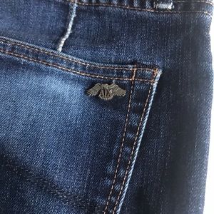 Skinny jeans. Size 31 it will fit size 6